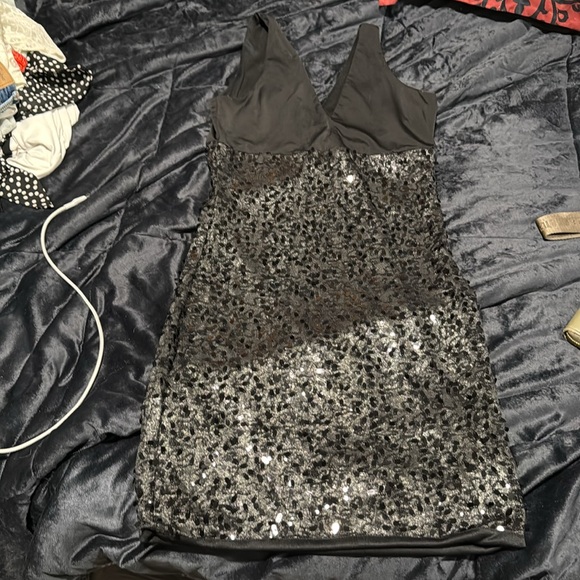 Dress - Picture 2 of 3